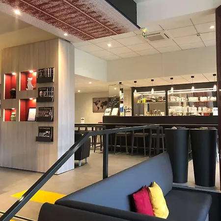 博韦宜必思尚品酒店 3* 博韦